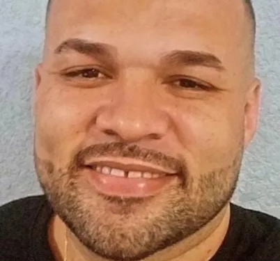 Motoqueiro vítima de linha de pipa na Avenida Brasil é identificado