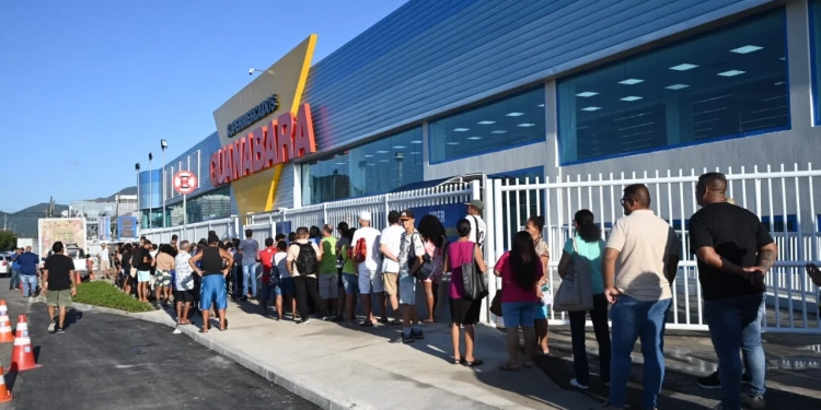 Guanabara recebe 15 mil clientes em inauguração de megaloja no Recreio dos Bandeirantes