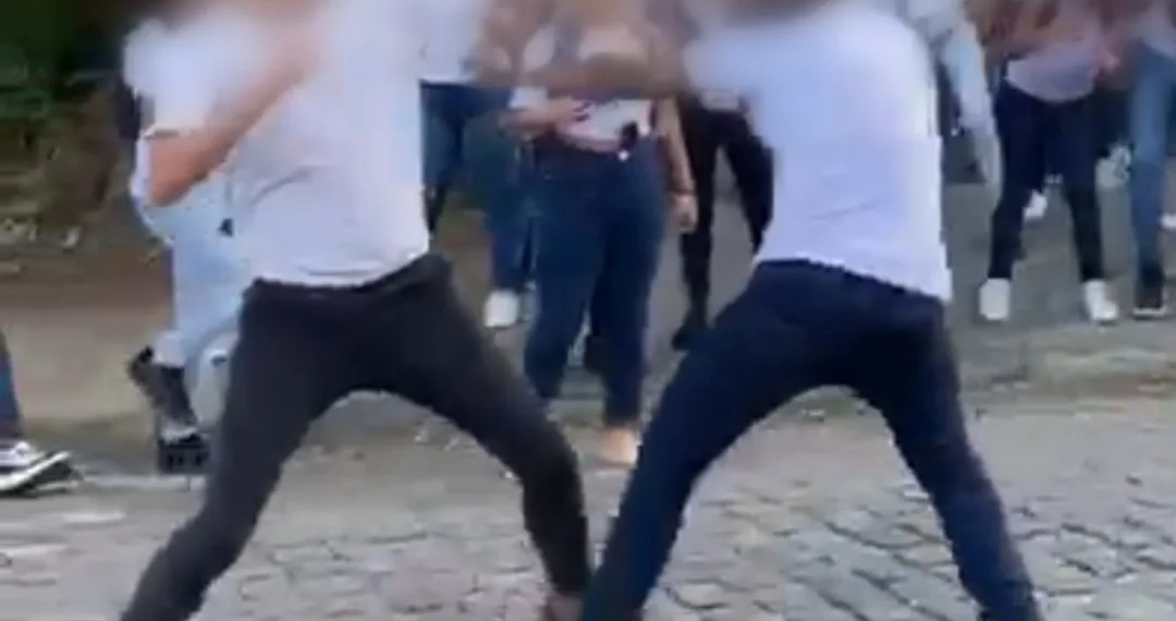 ( VÍDEO) QUE HORROR!! ALUNOS SAEM NO TAPA NUMA ESCOLA EM CAMPO GRANDE