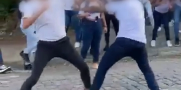 ( VÍDEO) QUE HORROR!! ALUNOS SAEM NO TAPA NUMA ESCOLA EM CAMPO GRANDE