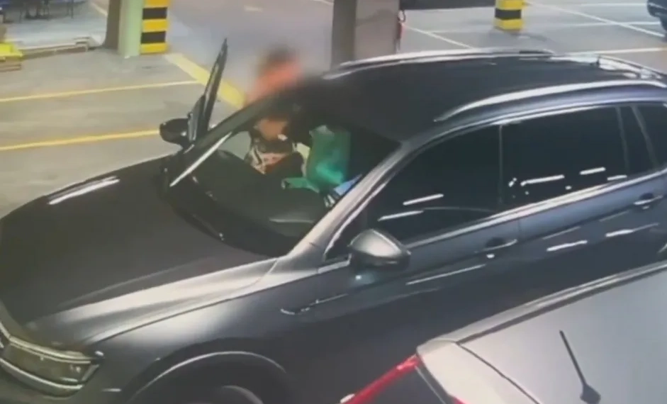 ( Video) Mulher é sequestrada e obrigada a fazer transferências via Pix antes de ser resgatada pela PM