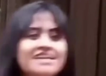 ( VIDEO) MULHER INVADE APARTAMENTO DO EX NO RIO E ATEIA FOGO APÓS BRIGA