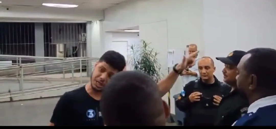 ( video) Médico de hospital no Rio perde a linha e xinga paciente