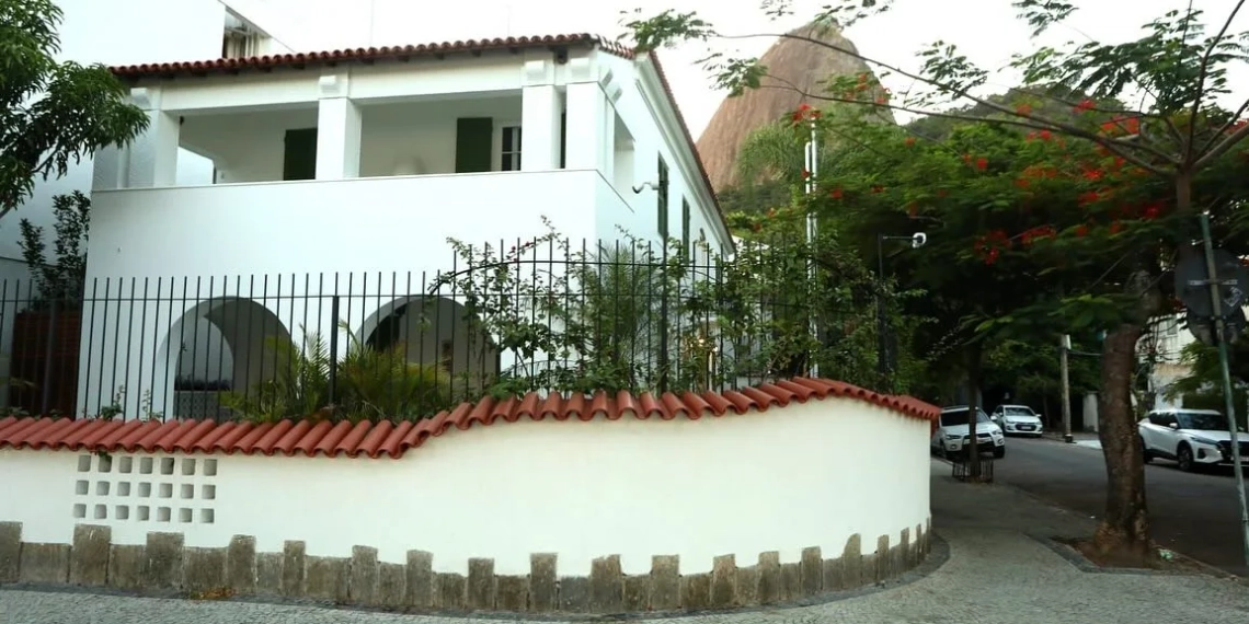 Prefeitura do Rio transforma casa do filme “Ainda Estou Aqui” em símbolo do cinema nacional e espaço de memória histórica