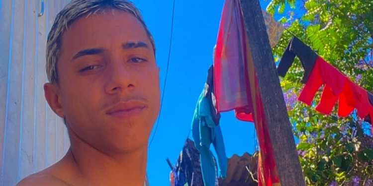Jovem desaparece após sair para entrega em Guaratiba; moto foi encontrada abandonada