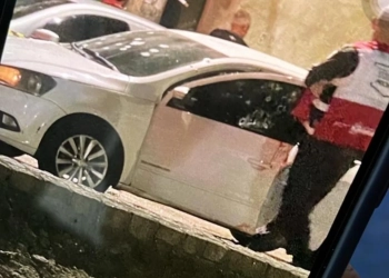 ( VIDEOS) TERROR NA ZONA OESTE: CARRO METRALHADO EM PLENA RUA MOVIMENTADA AGORA POUCO