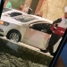 ( VIDEOS) TERROR NA ZONA OESTE: CARRO METRALHADO EM PLENA RUA MOVIMENTADA AGORA POUCO