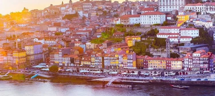 Número de Brasileiros Barrados em Portugal Dispara 700%