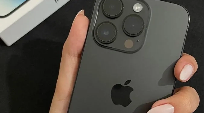 iPhone pode ficar mais caro nos EUA e chegar a US$ 2.300 com novas tarifas de Trump