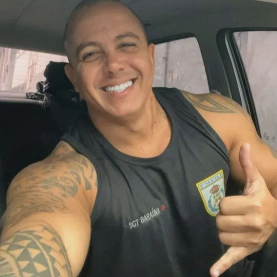 Justiça mantém prisão de PM acusado de matar jovem feirante no Rio