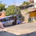 Criminosos sequestram sete ônibus e transformam vias em barricadas durante ação da PM no Rio