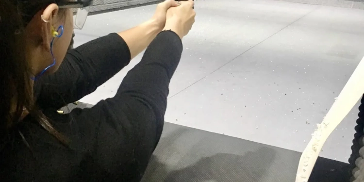 ( urgente) Senado Aprova Porte de Arma para Mulheres com Medida Protetiva