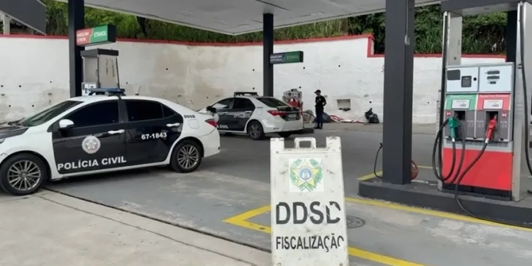 ( Urgente) Polícia Civil Interdita Postos de Combustíveis Ligados ao PCC no Rio