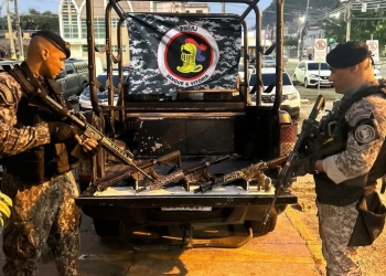 Choque faz operação surpresa e troca de tiros deixa dois traficantes baleados