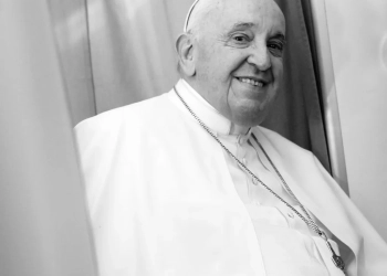 Histórico e Emocionante: Sepultamento do Papa Francisco é Concluído