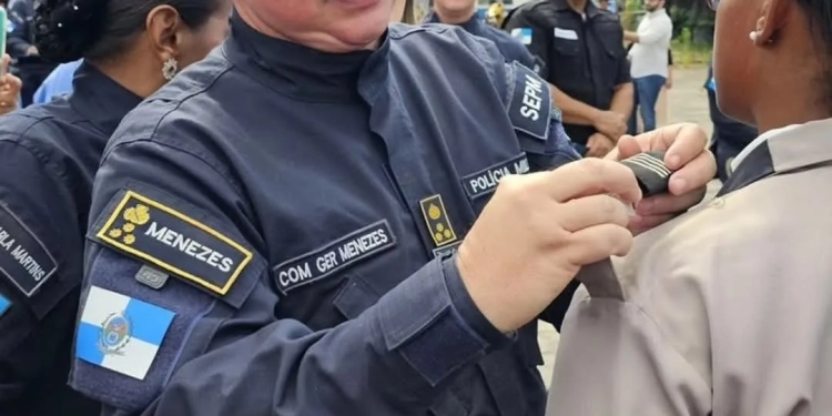 Histórico e emocionante:Colégio da PM promove alunos e destaca protagonismo feminino numa solenidade em Campo Grande