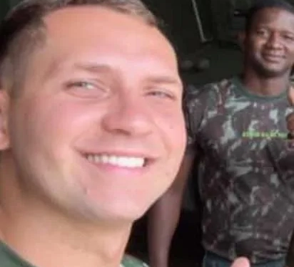 ( IMAGENS CHOCANTES) Dois Sargentos do Exército São Assassinados em Ataque Brutal no Rio!! Um deles carbonizado