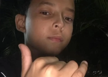 Noite de Terror na Zona Oeste: Criança Baleada Durante Ataque de Criminosos