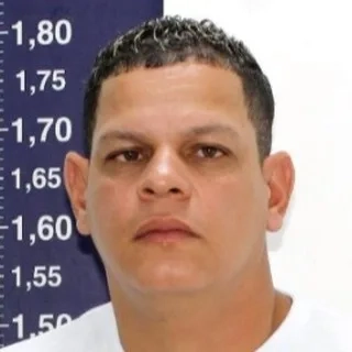 Zagueiros da policia civil prenderam o artilheiro da milicia na Zona Oeste