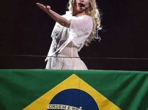 Histórico! Show de Lady Gaga em Copacabana reúne 2,1 milhões de pessoas, segundo Prefeitura do Rio