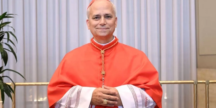 Quem é Robert Francis Prevost  eleito o primeiro Papa americana da igteja católica