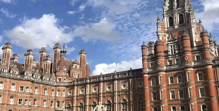 Trump Proíbe Estudantes Estrangeiros em Harvard e Gera Crise Internacional no Ensino Superior