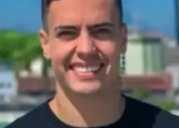 URGENTE!! Influenciador digital que matou noivo logo após casamento no Recreio se entrega à polícia após 10 meses foragido