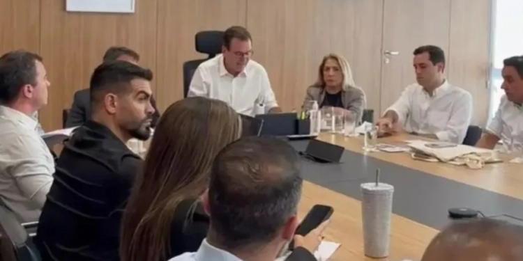 Prefeitura do Rio flexibiliza regras na orla: música ao vivo, bandeiras e garrafas de vidro estão de volta às praias