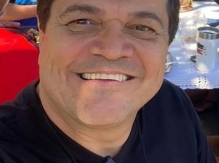 URGENTE!! EX VEREADOR É EXECUTADO NA PORTA DE CASA NO RIO