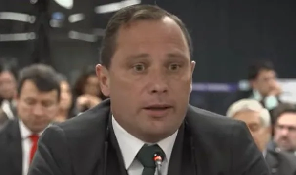 Urgente!! Mauro Cid Revela Envolvimento Direto de Bolsonaro em Tentativa de Sabotar Urnas com Hacker de Zambelli