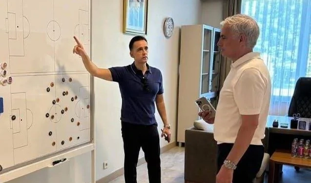 Mário Branco recusa proposta e Vasco segue sem diretor: busca por nome ideal continua”