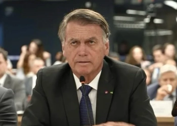 Pix Milionário e Renda de R$ 100 Mil: Bolsonaro se Diz “Sobrevivente”, Mas Vive com Regalias Bancadas pelo Povo, vejam quais