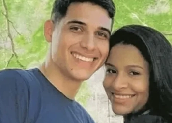 URGENTE!! BARBEIRO DE CELEBRIDADES DO FUTEBOL MATA A ESPOSA A FACADAS