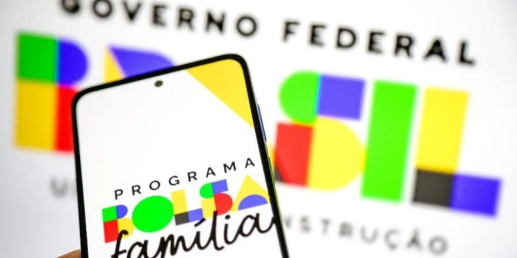 Bolsa Família salvou mais de 700 mil vidas no Brasil, revela estudo internacional