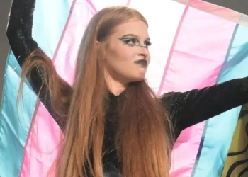 Filha Trans de Elon Musk Estreia como Drag Queen em Show Impactante nos EUA