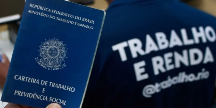 PREFEITURA DO RIO OFERECE 1.212 VAGAS DE EMPREGO ABERTAS – OPORTUNIDADES EM DIVERSOS BAIRROS, COM DESTAQUE PARA COMÉRCIO E TELEMARKETING