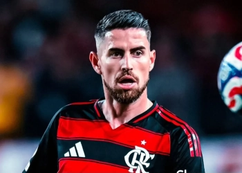 Estreia de Luxo: Jorginho brilha com a camisa do Flamengo no Mundial de Clubes
