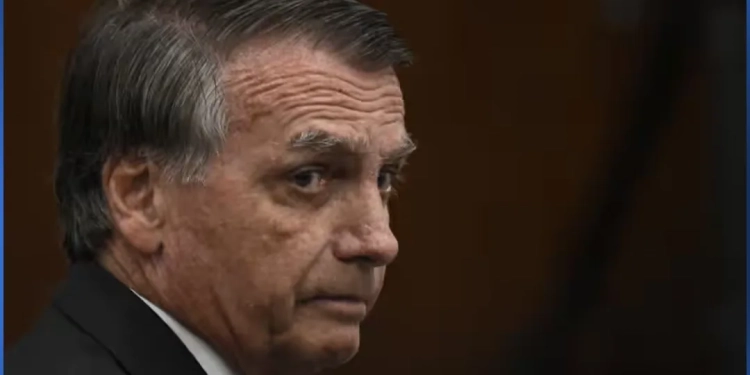 BOMBA POLÍTICA! Bolsonaro e Ramagem são indiciados pela PF por espionagem