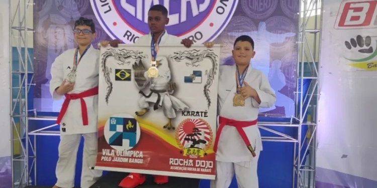 Alunos de Vila Olímpica na Zona Oeste Conquistam 39 Medalhas no Circuito Fluminense de Karatê