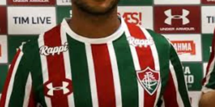 Ex-jogador do Fluminense é preso em flagrante por tráfico de drogas