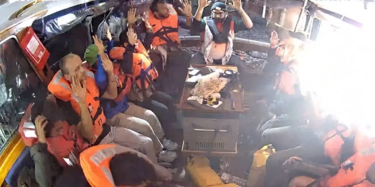 Ataque em Alto-Mar: Israel Intercepta Barco com Ajuda Humanitária e Ativistas Internacionais, incluindo Brasileiro e Greta Thunberg