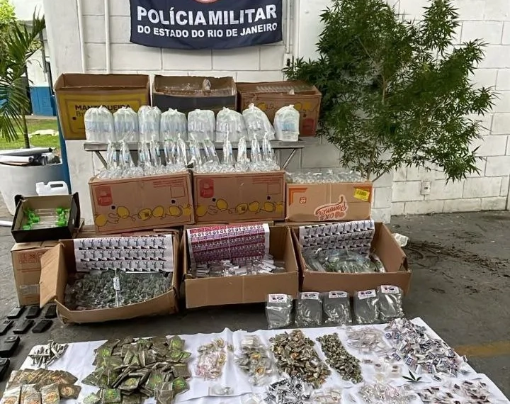 Operação no Complexo da Maré termina com grande apreensão de drogas na Nova Holanda