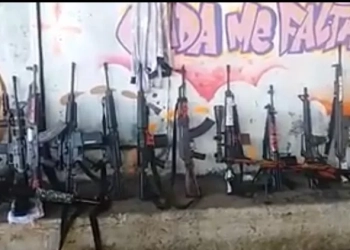 Urgente!! Uma comunidade do Comando Vermelho teria 1.500 fuzis — sete vezes mais que batalhão da PM