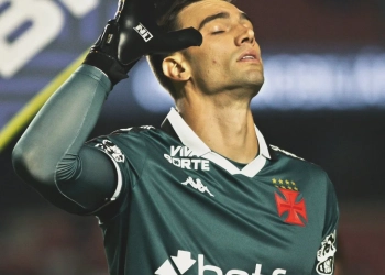 HERÓI EM SÃO JANUÁRIO! Leo Jardim renova com o Vasco, salva pênalti mas não evita trágica derrota na Sul-Americana