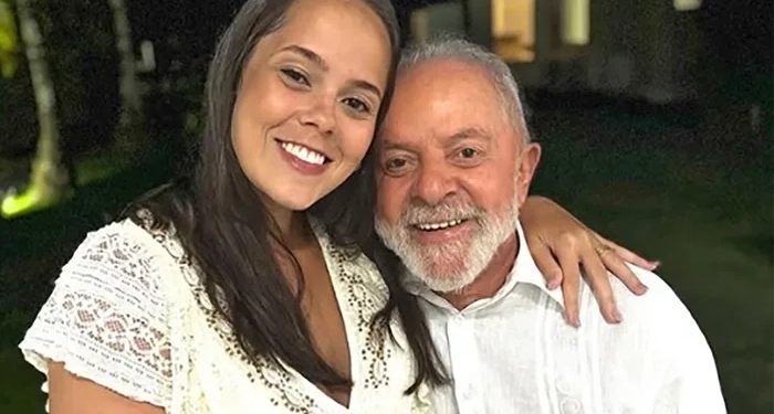 Bia Lula comete gafe ao  Criticar EUA e Diz que Brasil é Explorado Há 500 Anos!! Entenda o caso