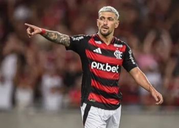 Craque do Flamengo iguala Edmundo e mira recorde de Marcelinho Carioca no Brasileirão