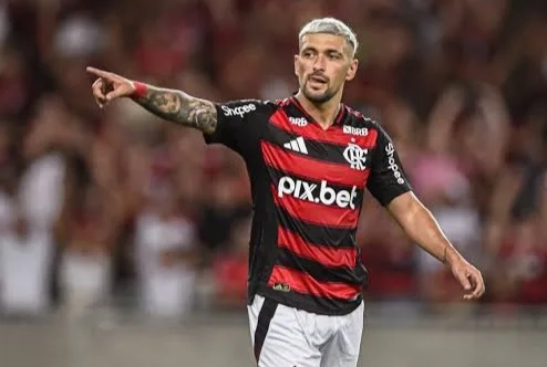 Craque do Flamengo iguala Edmundo e mira recorde de Marcelinho Carioca no Brasileirão
