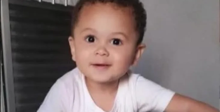 ( IMAGENS FORTES) BEBÊ DE 1 ANO E 9 MESES MORRE ATROPELADO POR CARRO EM ALTA VELOCIDADE