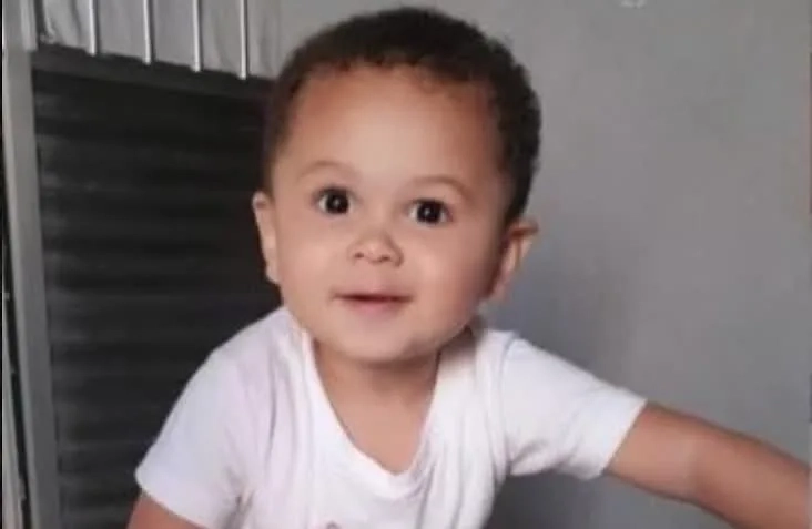 ( IMAGENS FORTES) BEBÊ DE 1 ANO E 9 MESES MORRE ATROPELADO POR CARRO EM ALTA VELOCIDADE