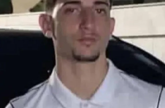 Jovem Morre ao Empinar Moto e Colidir com Carro na Zona Oeste